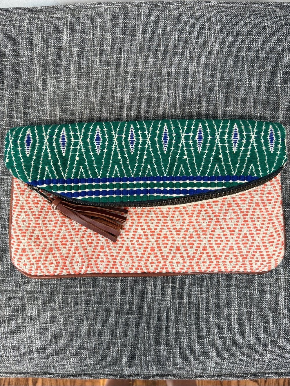 Mercado Global Woven Green/Coral Zip-Top Clutch, 2 Pocket Zip, Great Condition!